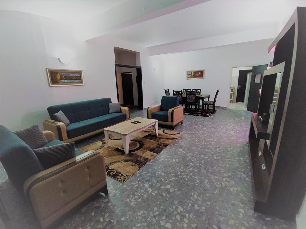 Maryland Guesthouse Monrovia Ngoại thất bức ảnh